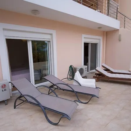 Aelia Luxury With Private Entrance Apartman *