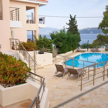 Aelia Luxury With Private Entrance Karavómilosz
